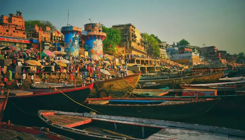 sacred-essence-journey-ayodhya-and-varanasi