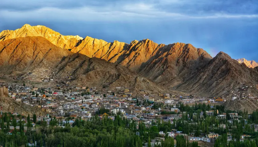 escorted-ladakh-winter-tour-package
